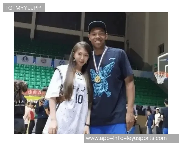 同曦官博庆祝祝铭震29岁生日并宣布今夏续约顶薪计划 同曦官博庆祝祝铭震29岁生日并宣布今夏续约顶薪计划