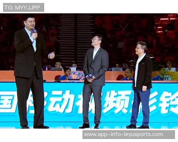 本戈登回忆初见姚明时的震撼感受竟认为他体内有外星人操控着他 本戈登回忆初见姚明时的震撼感受竟认为他体内有外星人操控着他