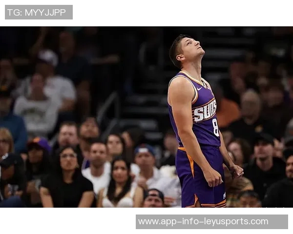 格雷森阿伦表现出色8投4中贡献11分3篮板2助攻助力球队胜利 格雷森阿伦表现出色8投4中贡献11分3篮板2助攻助力球队胜利