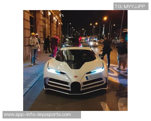 C罗豪车大揭秘布加迪领衔总价值超千万英镑 C罗豪车大揭秘布加迪领衔总价值超千万英镑