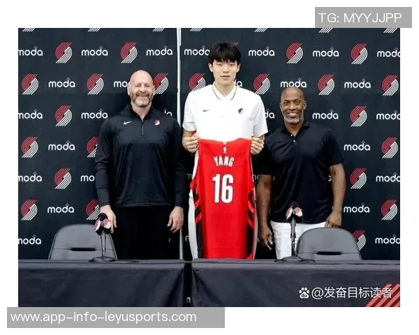 比卢普斯谈杨瀚森的魅力孩子们被他的体型和互动方式深深吸引 比卢普斯谈杨瀚森的魅力孩子们被他的体型和互动方式深深吸引