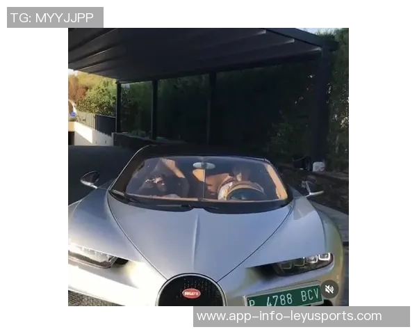 C罗豪车大揭秘布加迪领衔总价值超千万英镑 C罗豪车大揭秘布加迪领衔总价值超千万英镑