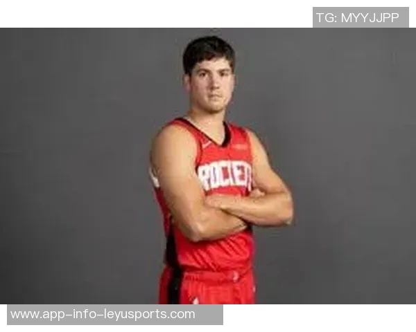 谢泼德谈球队定位与风格强调教练的指导作用与球员的自我发挥