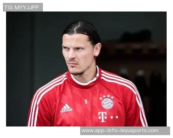 范比滕称赞拜仁阵容实力强大德甲冠军几乎在握 范比滕称赞拜仁阵容实力强大德甲冠军几乎在握